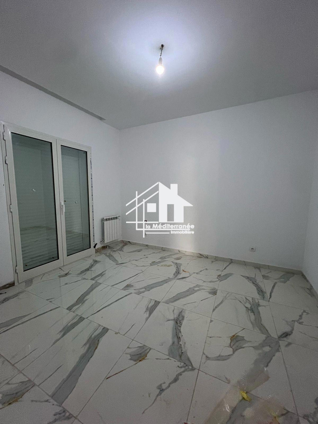 location des étages de villas s3 jamais habitée au Bardo