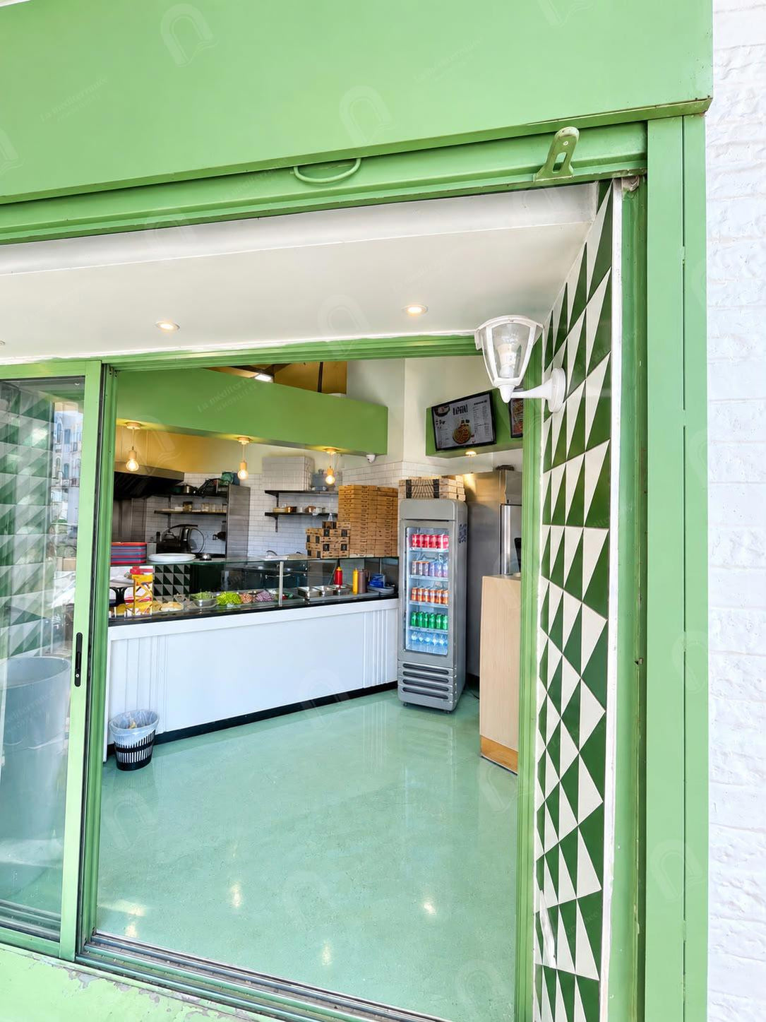 A vendre un fonds de commerce de pizzeria à beb souika