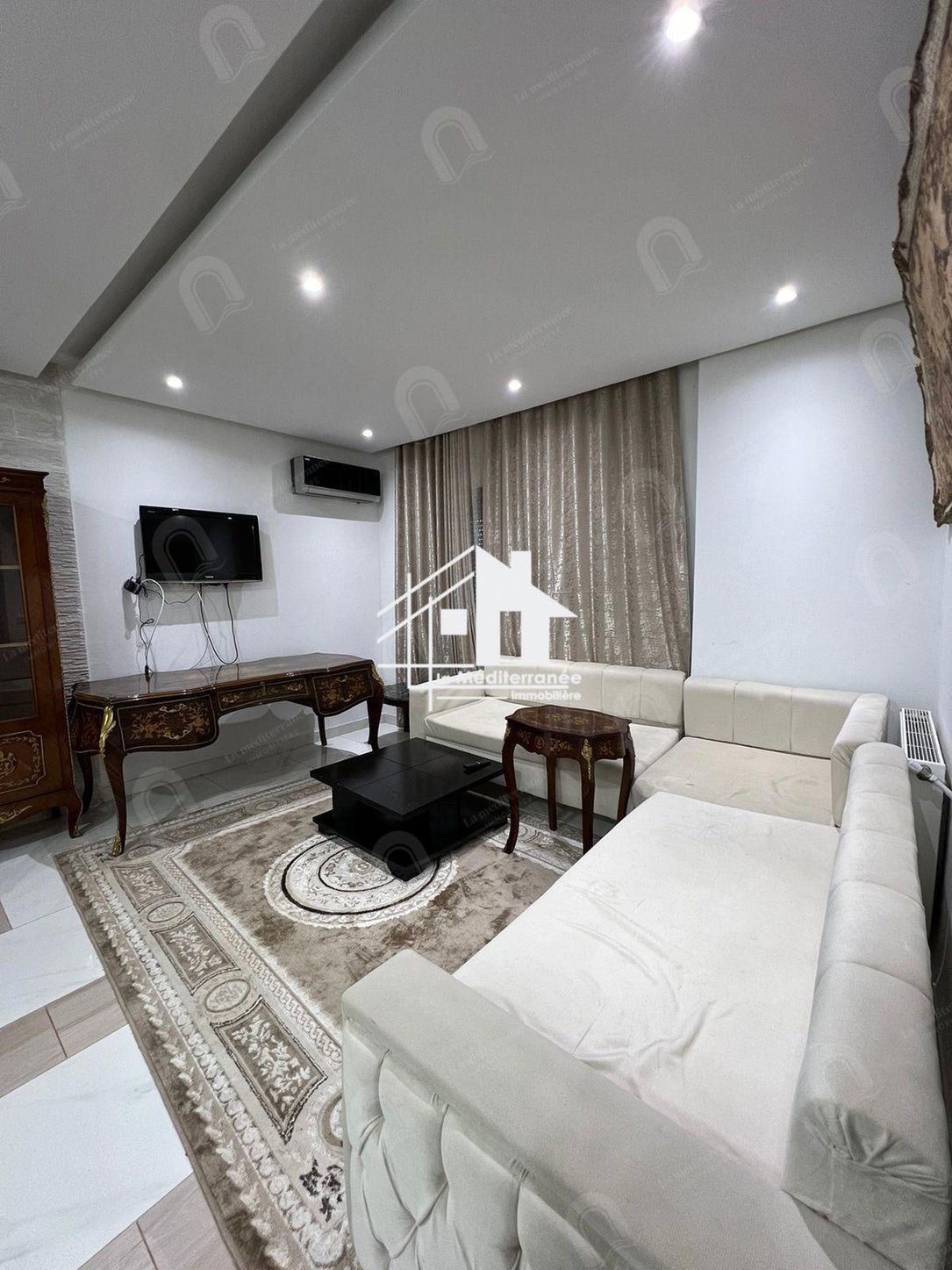 A vendre appartement S+3 hst au bardo