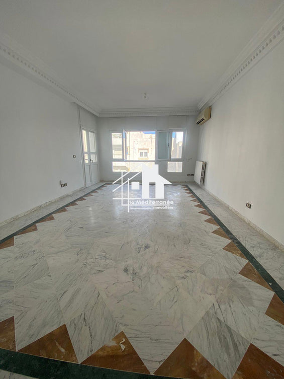A louer appartement S+3 à Ennassr