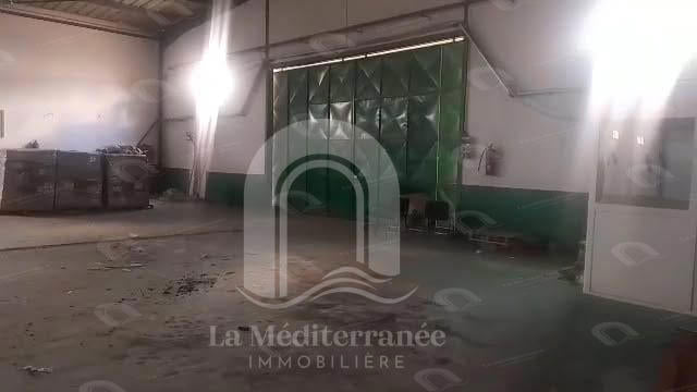 LOCAL INDUSTRIEL À FAJJA
