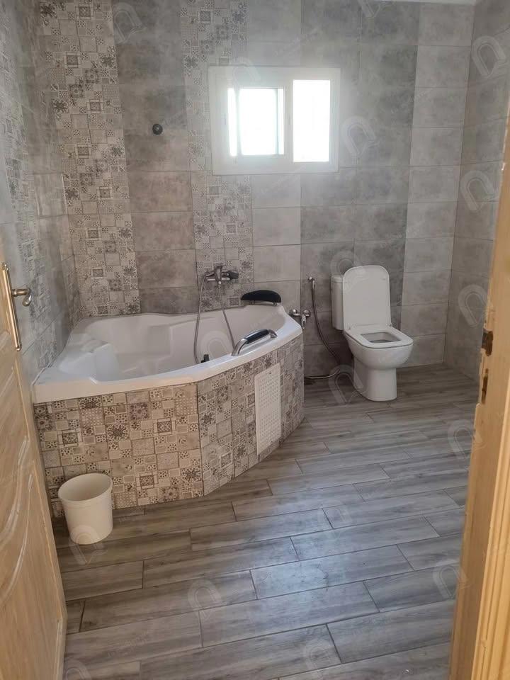 A louer un étage de villa S+2 à khaznadar