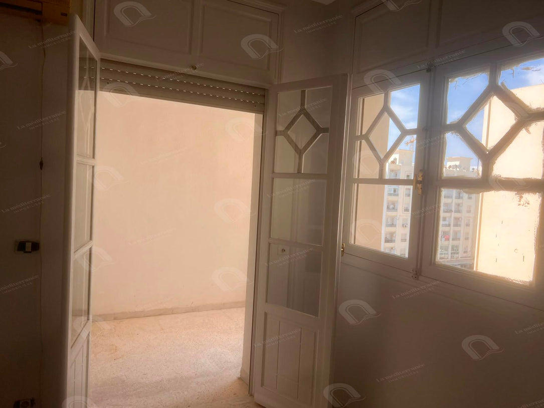 Appartement S+3 à Ain zaghouen