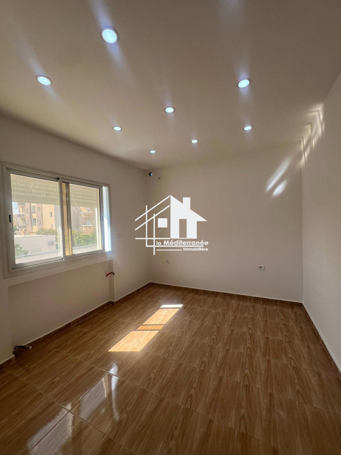 A louer appartement S+2 jamais habité au Bardo prés de stade