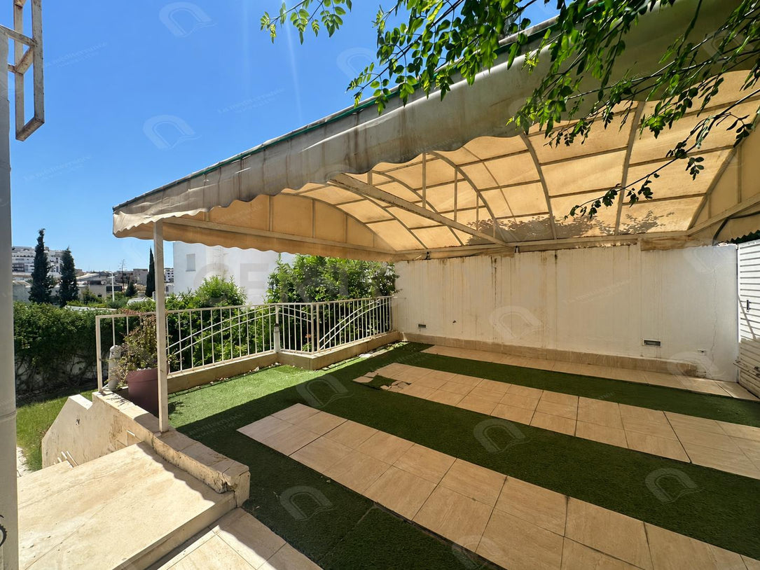 à louer un Triplex s+3 aux jardins d'el menzah 1