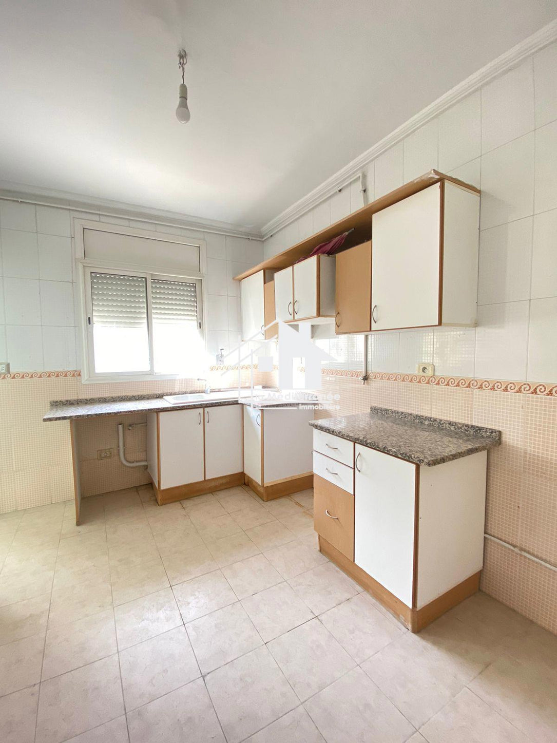 A louer appartement S+3 au bardo