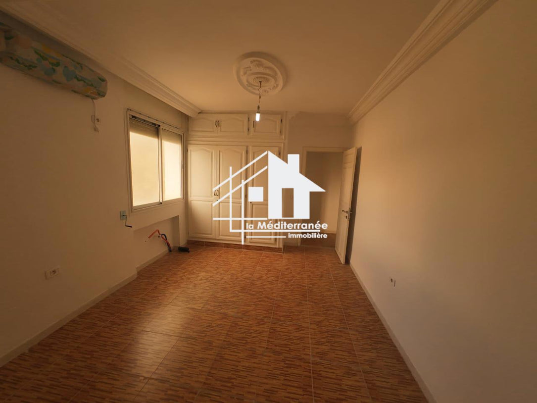 A louer étage de villa S+4 à manouba