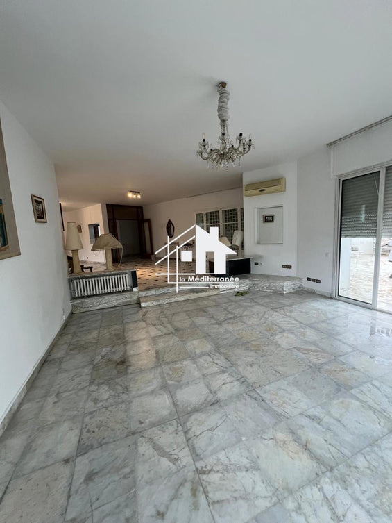 A louer Villa S6 avec piscine