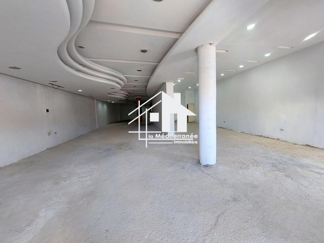 A louer local de 80m² à la soukra