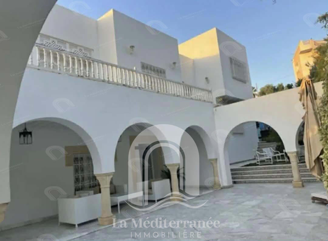 Villa à Rades Mongil