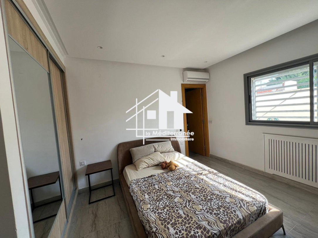 A louer une luxueuse villa plain pied avec piscine