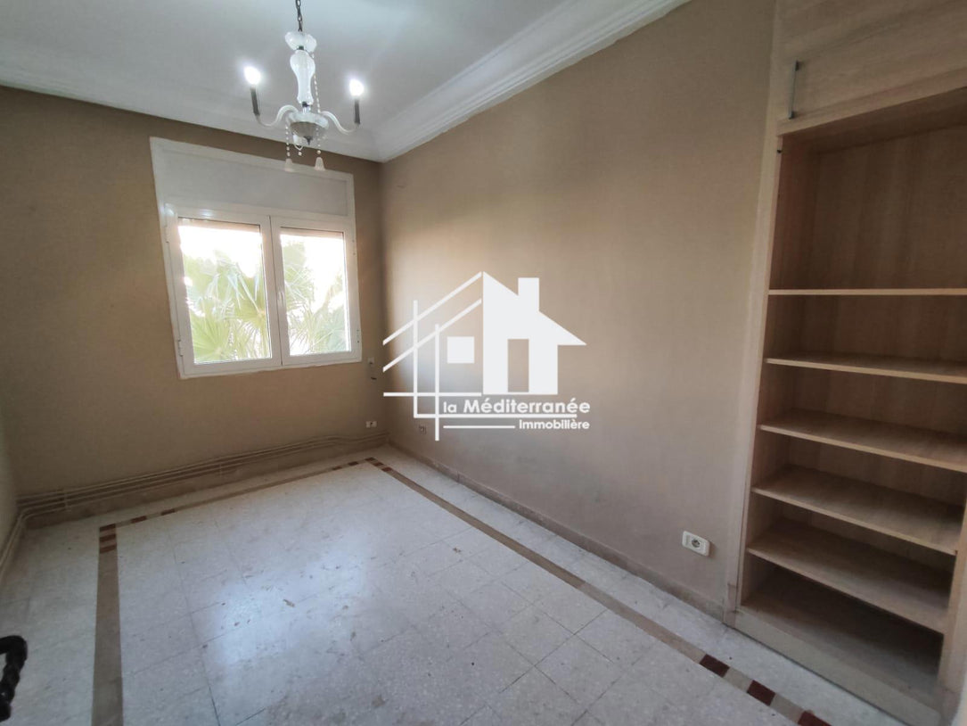 A louer un grand s+3 à la soukra