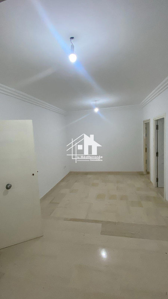 A vendre appartement S+3  au bardo 2 ras tabia