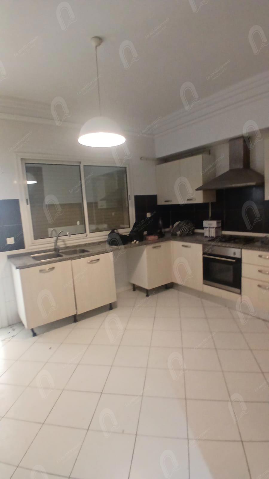 Appartement S+3 aux berges du lac 2