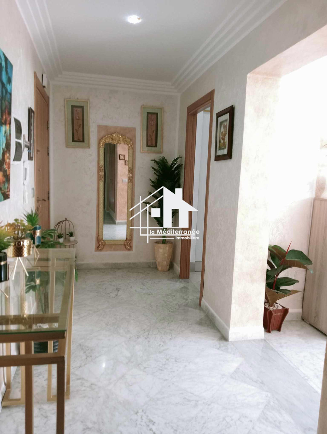 A vendre un appartement s+2 hst avec terrasse à Hammam lif
