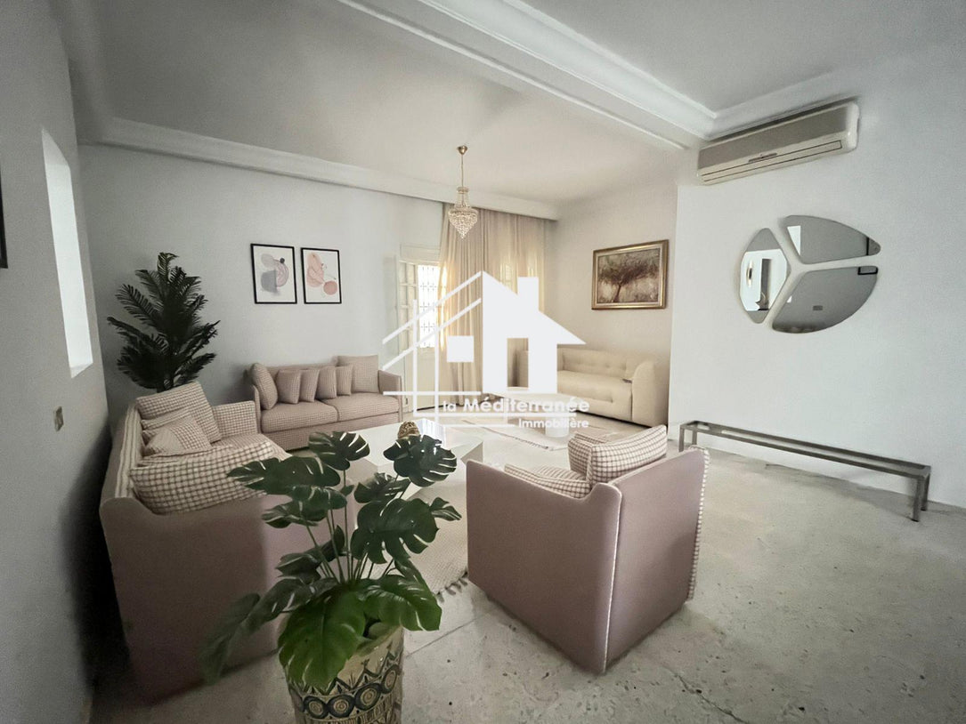 A louer villa s+5 à Sidi Daoued