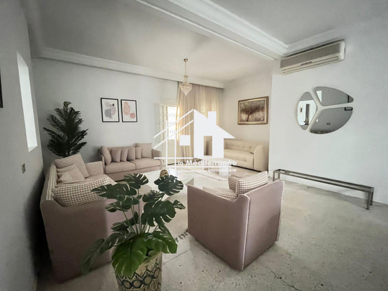 A louer villa s+5 à Sidi Daoued