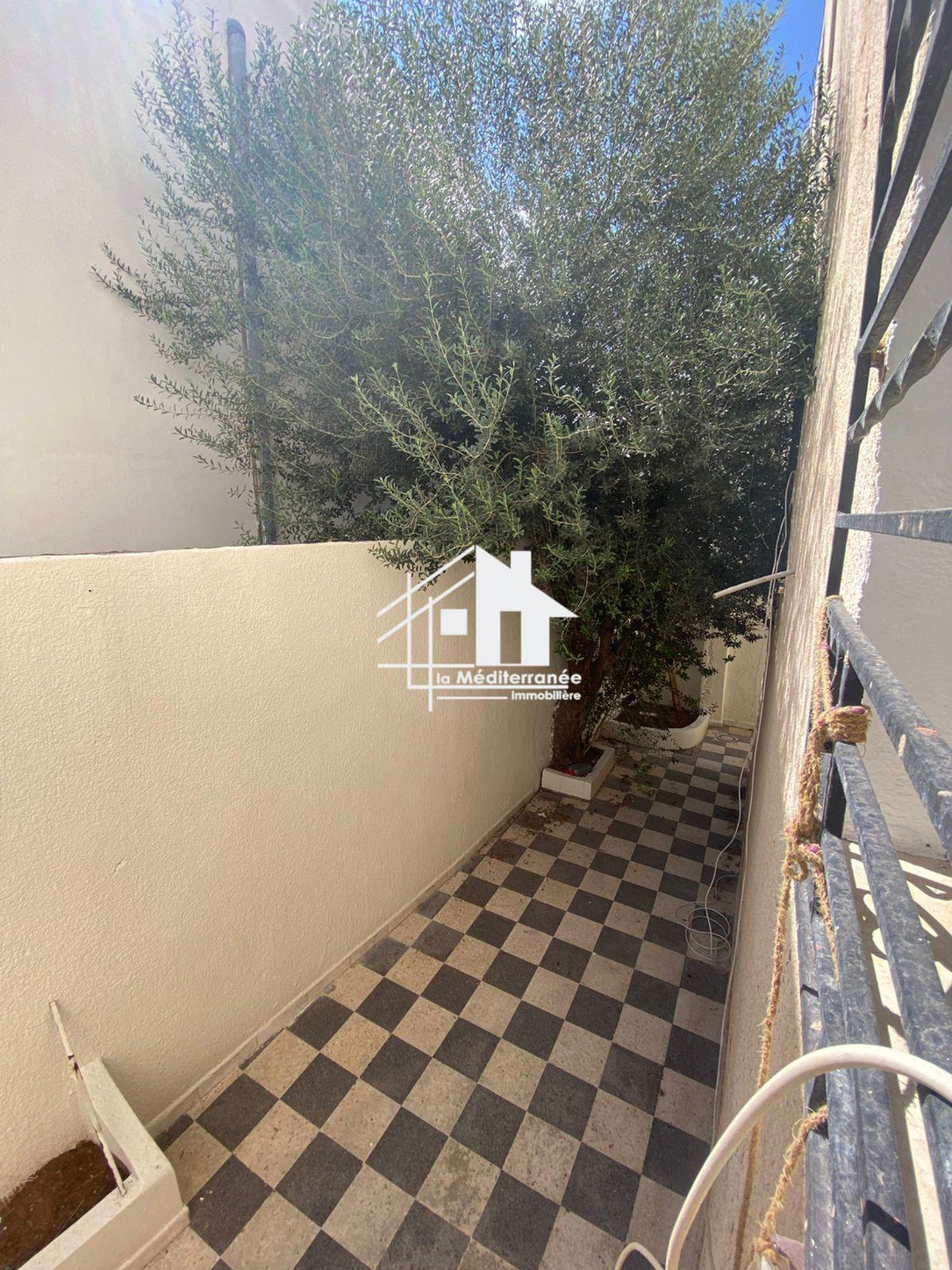 A vendre une villa au bardo 2