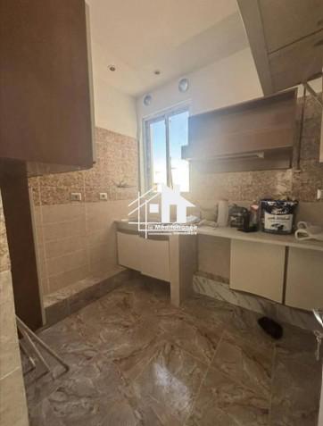 A vendre appartement S+4 rénové au centre ville, tunis