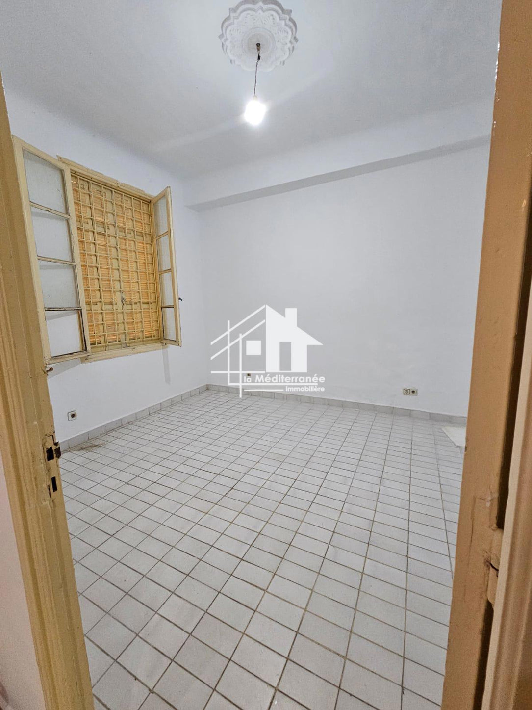 A louer appartement s+2 au centre ville Tunis