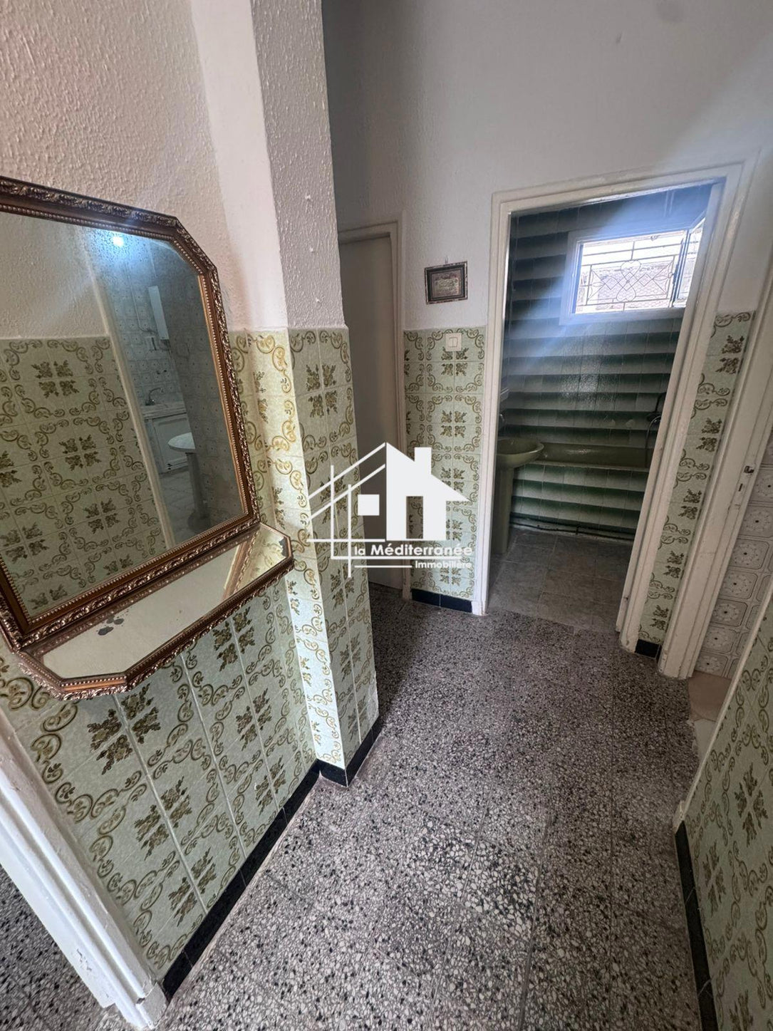A louer étage de villa S+3 situé au RDC au bardo cité fatouma