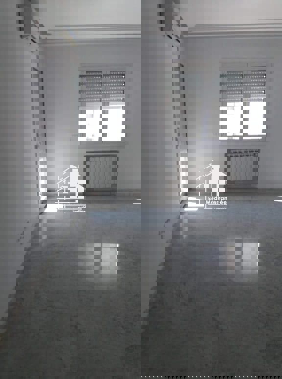 A vendre Appartement s+3 a boumhal bassatine