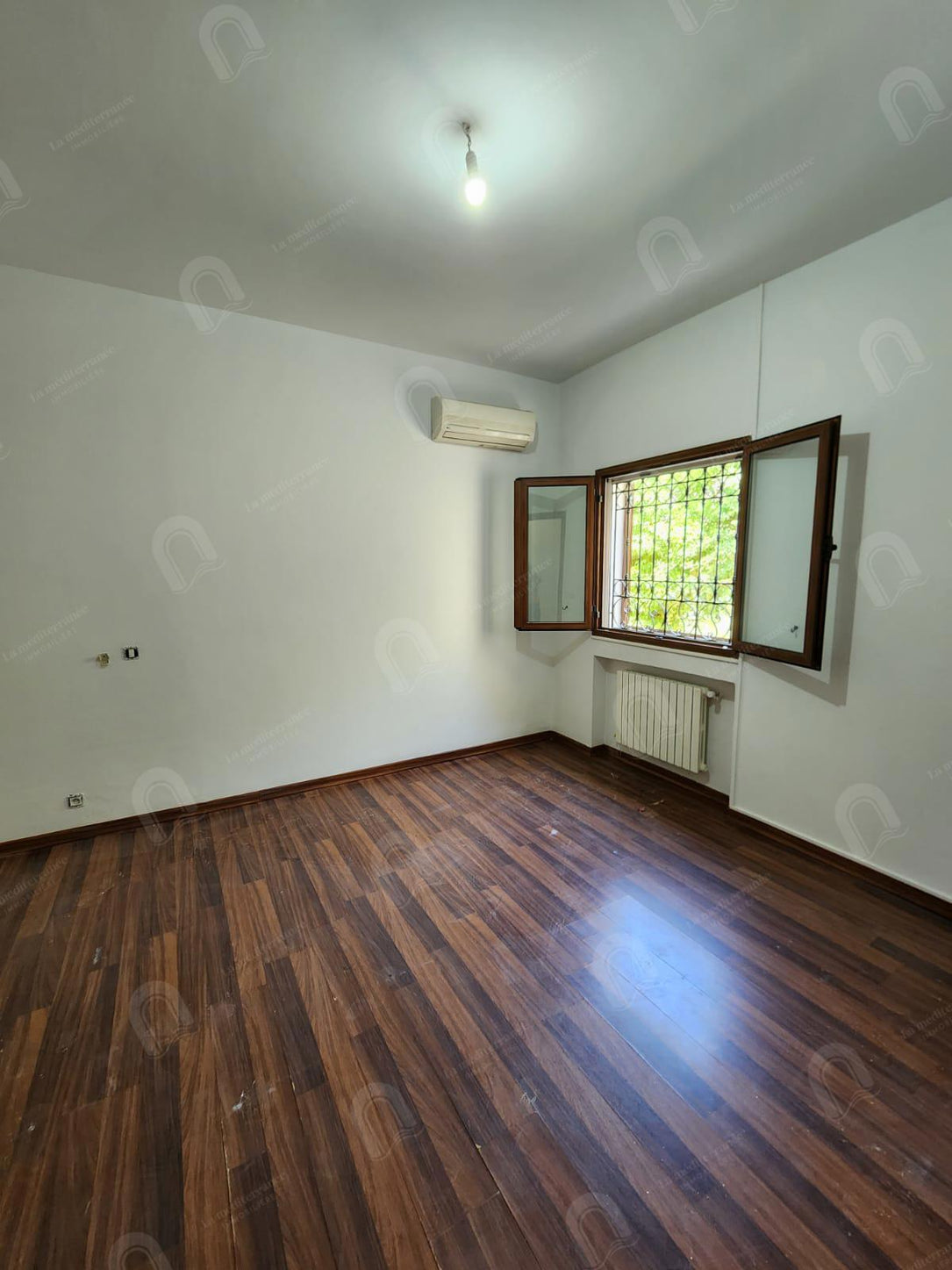 a louer villa s+4 avec jardin et piscine
