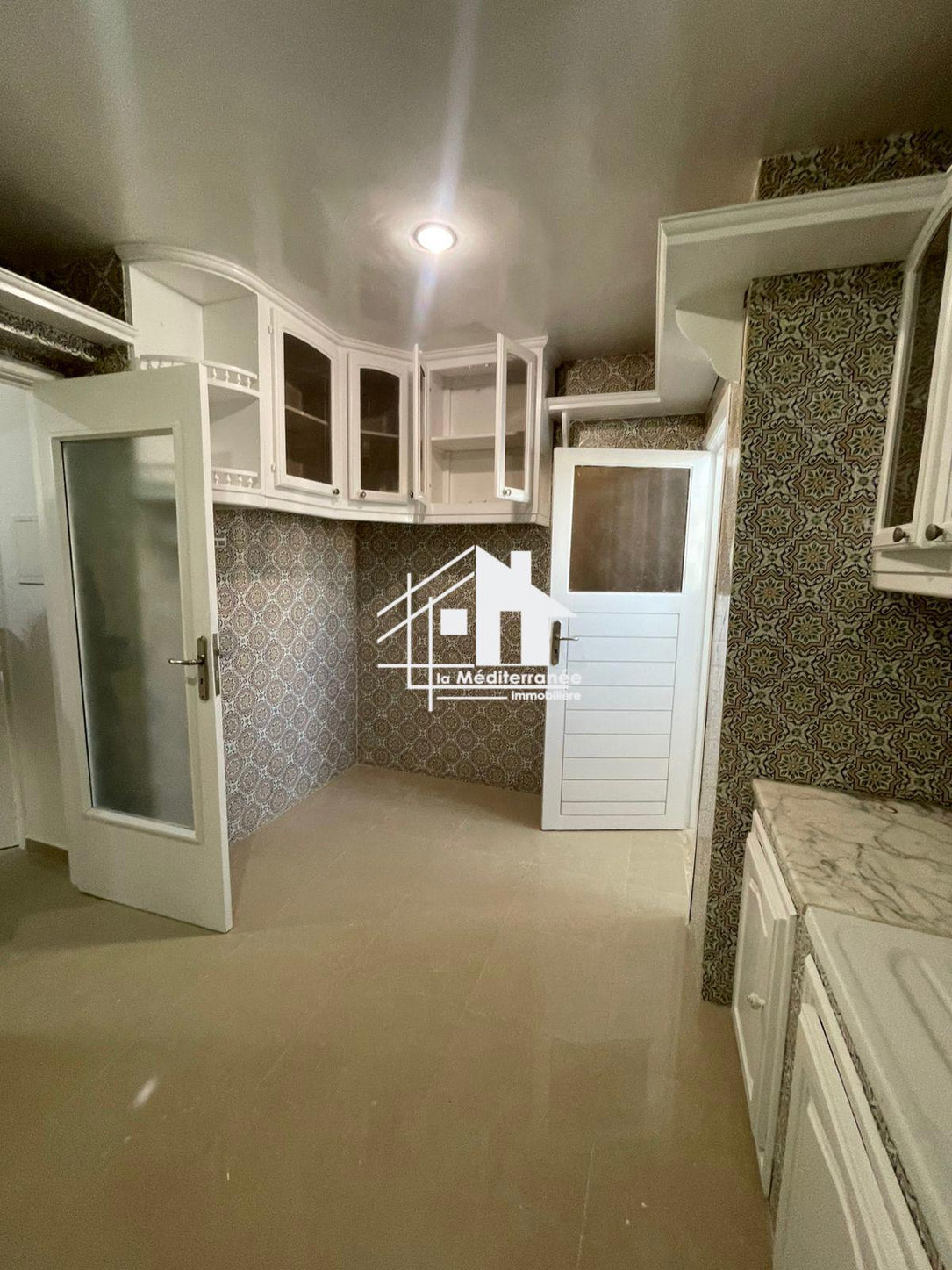 A louer un appartement s+3 à Manzeh 9B