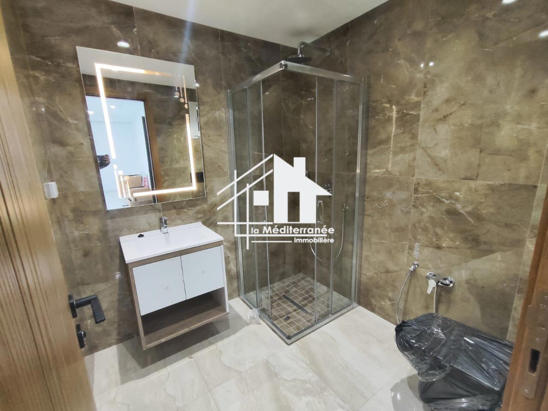 A louer un s+1 neuf avec belle terrasse