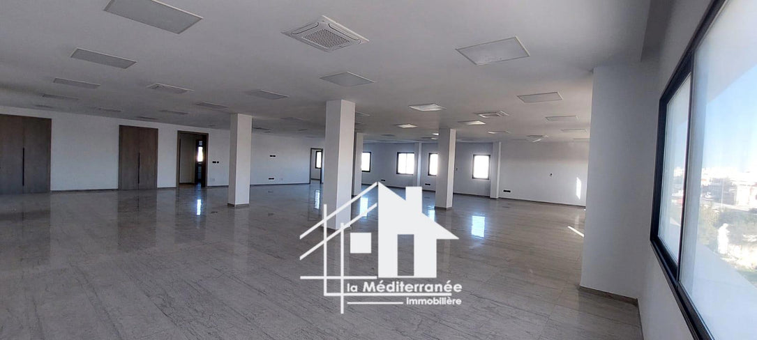 A louer open space de 290m² à la Soukra