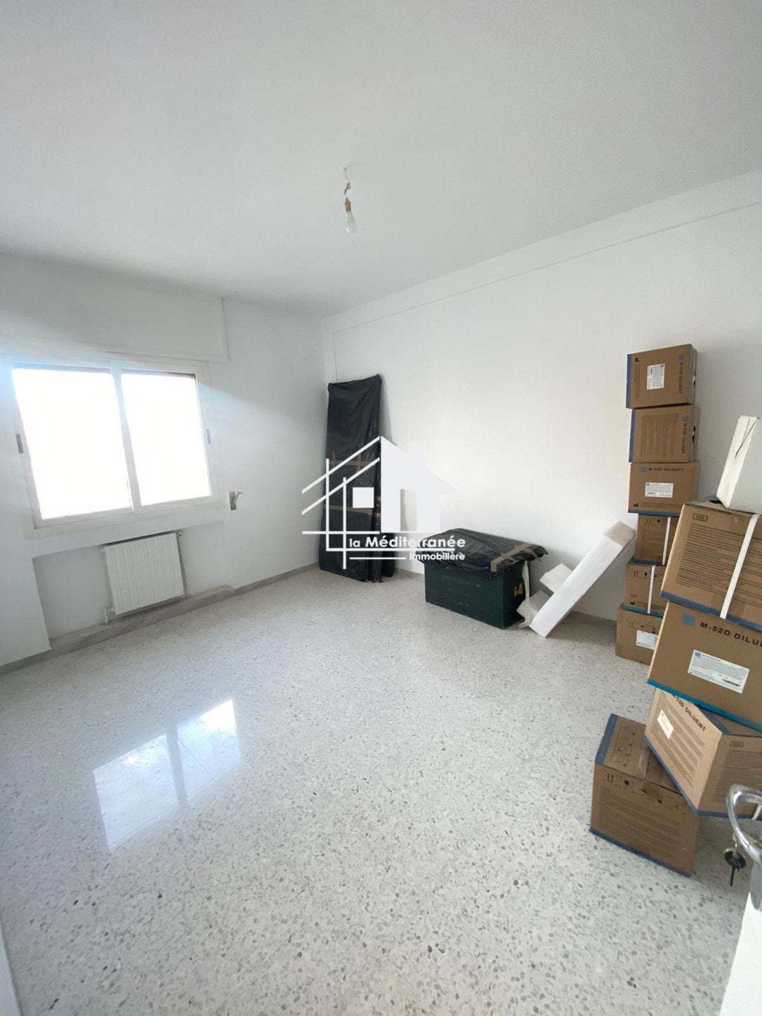 A louer un Bureau H+3 à Avenue habib Bourguiba