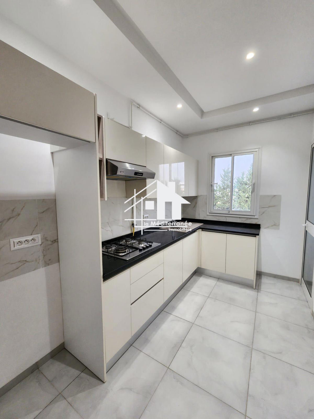 A louer s2 à la soukra