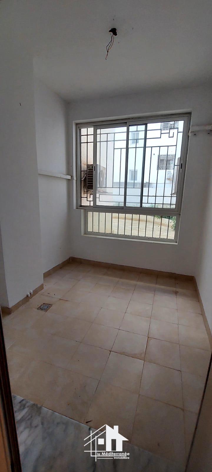 A louer appartement S+2 à la Soukra