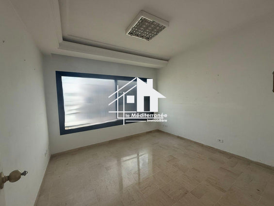 un bureau H+4 au berges du lac 1