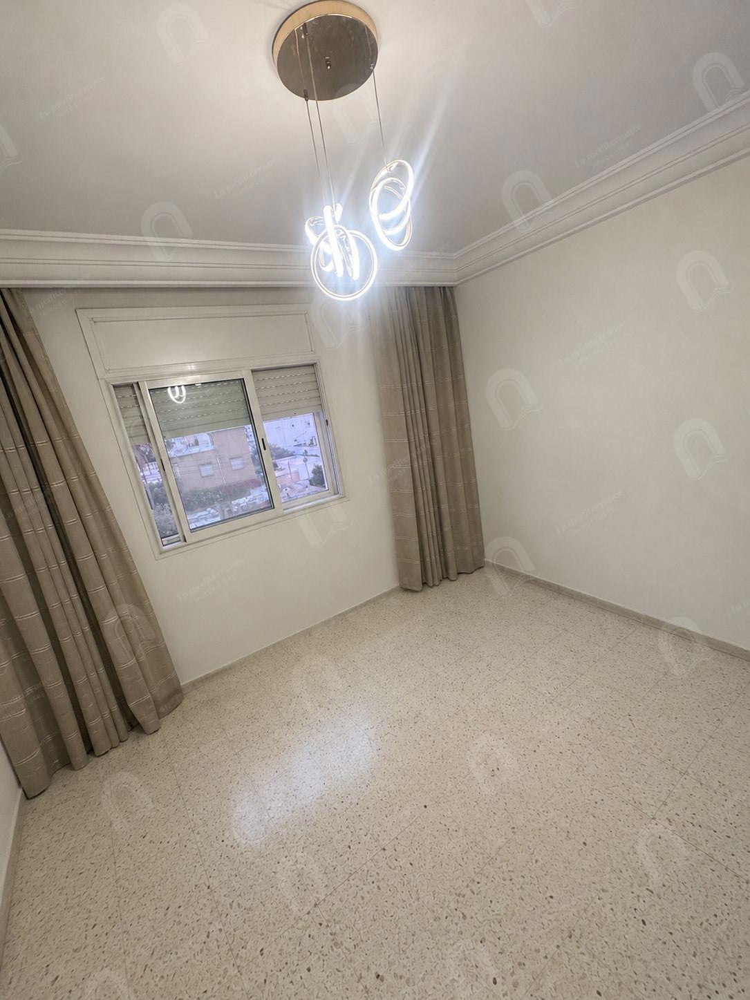 A vendre un appartement S+2 hst au bardo Bouchoucha