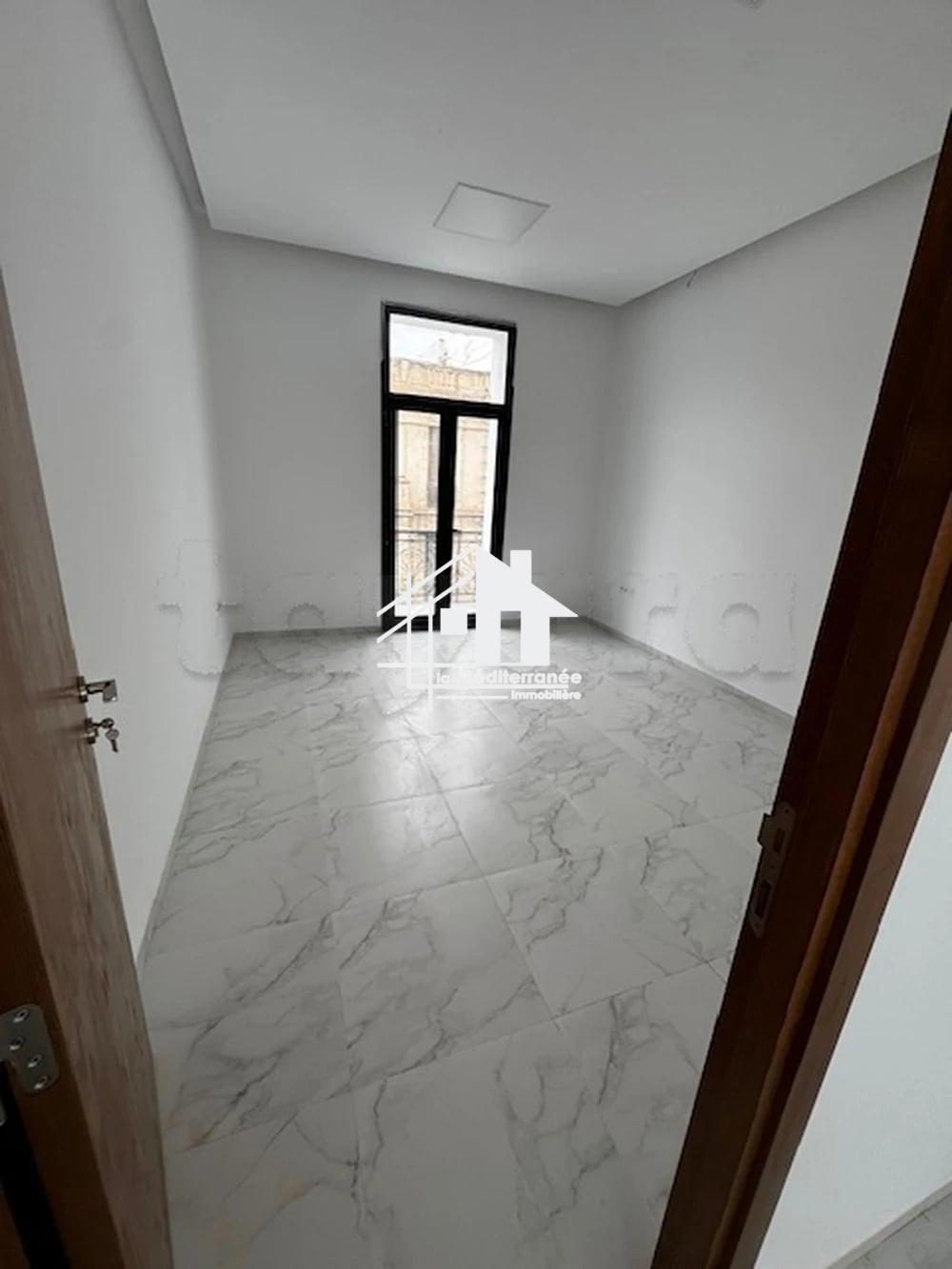 A louer bureau h+1 au centre ville Tunis