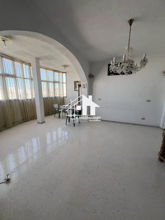 A louer étage de villa s2 à Ksar Said