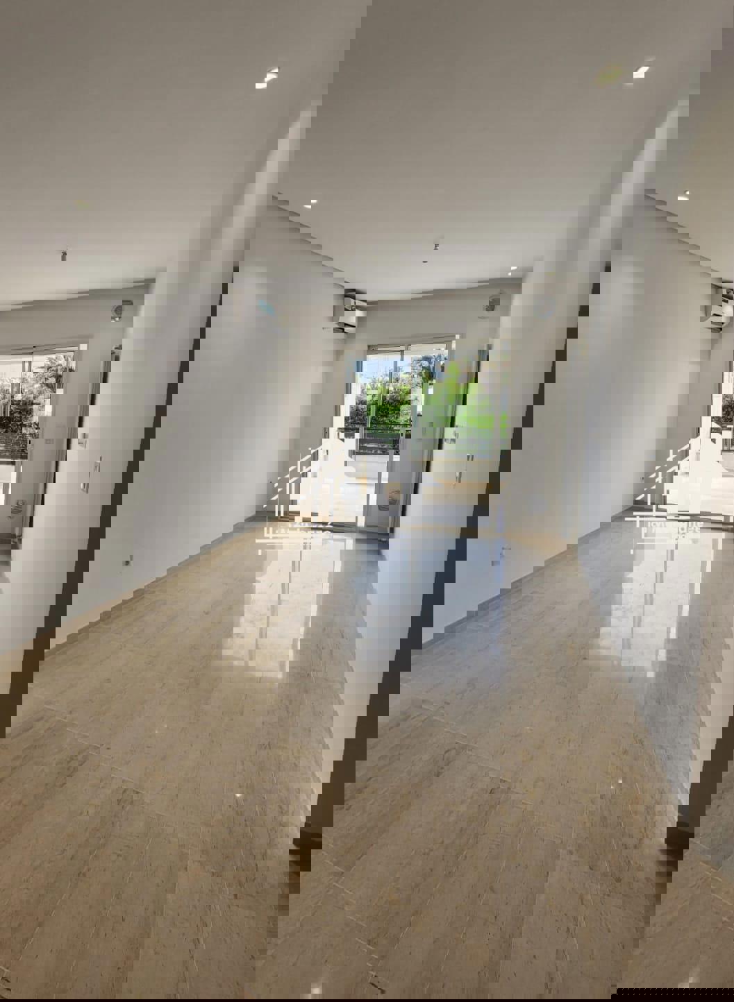 A louer S2 avec jardin à la soukra