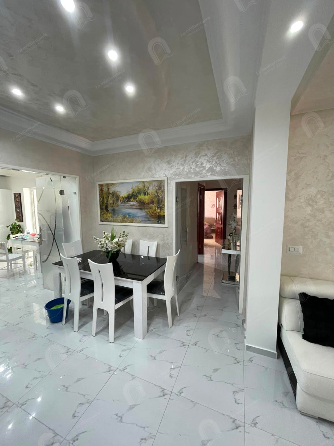 A vendre un appartement S+3 hst au bardo hedi chaker