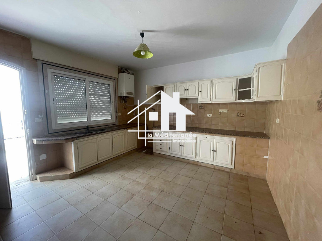 A louer une villa s+5 à Ezzahra ville