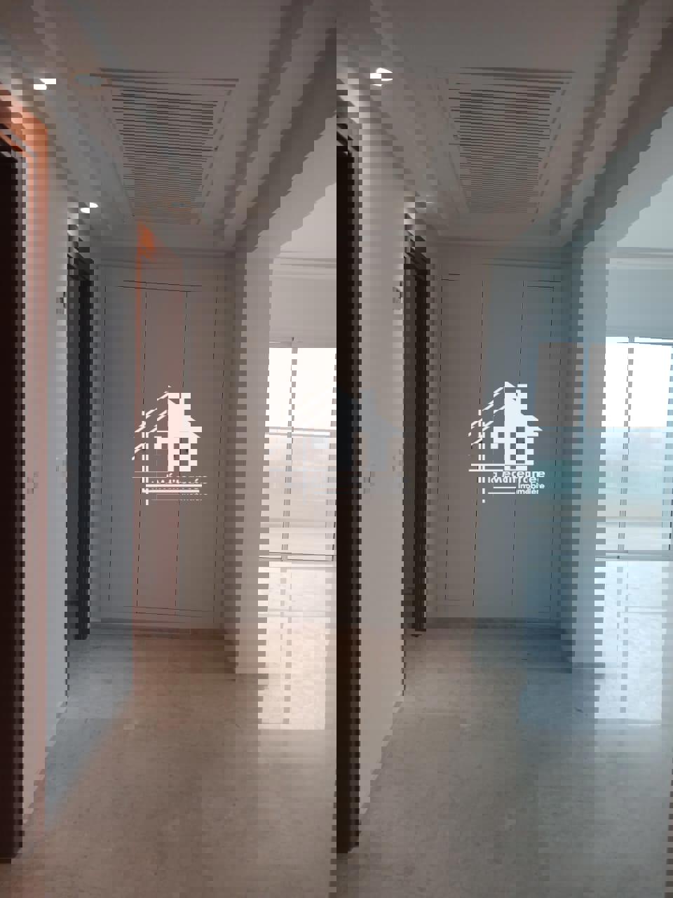 A vendre s+2 à Gammarth