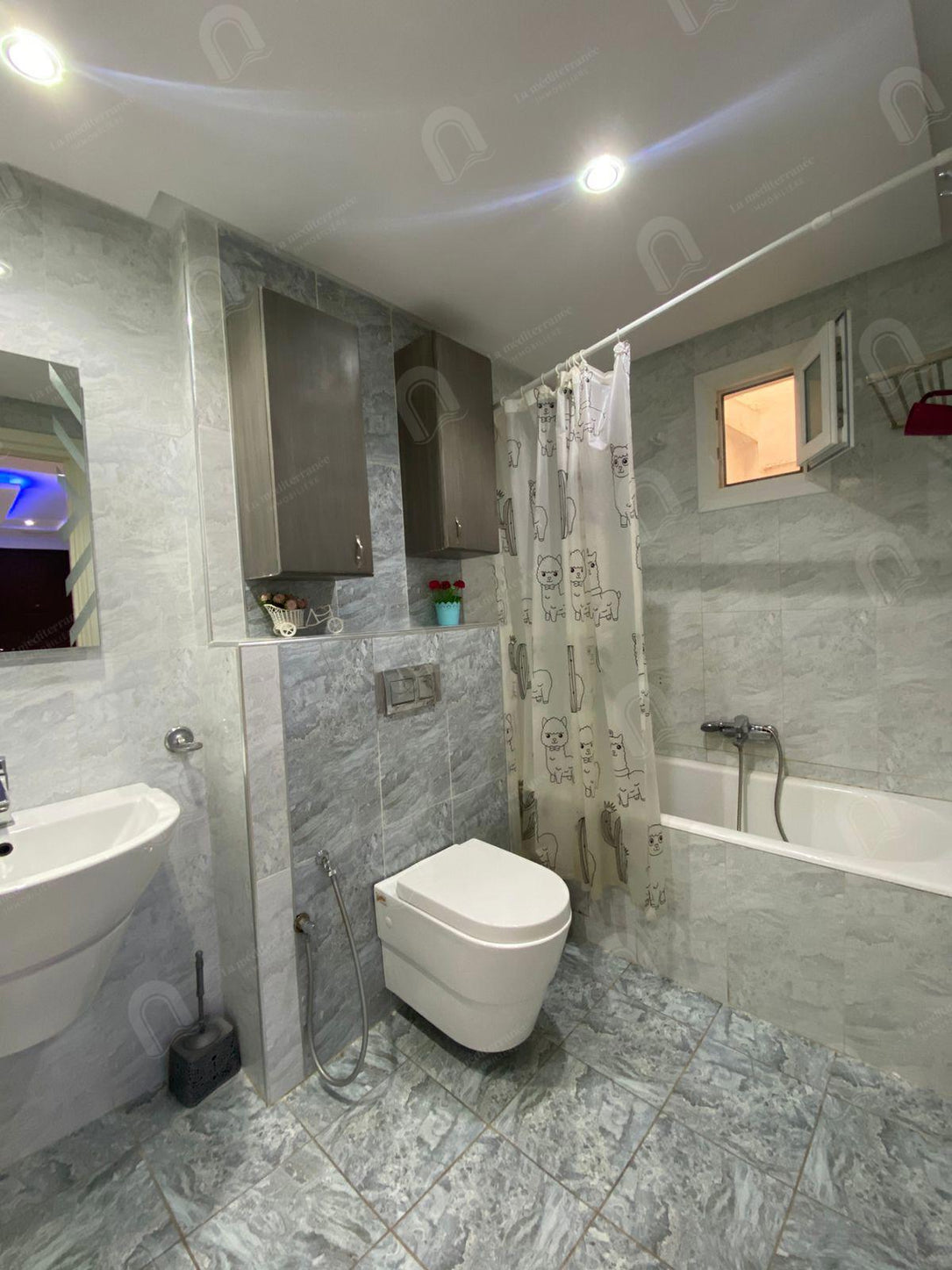 À Vendre – Appartement S+2 Meublé à Sahloul 2, Sousse