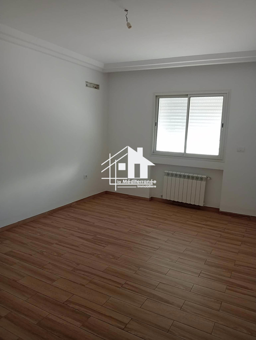 A louer Appartement RDCs+2 à Ezzahra