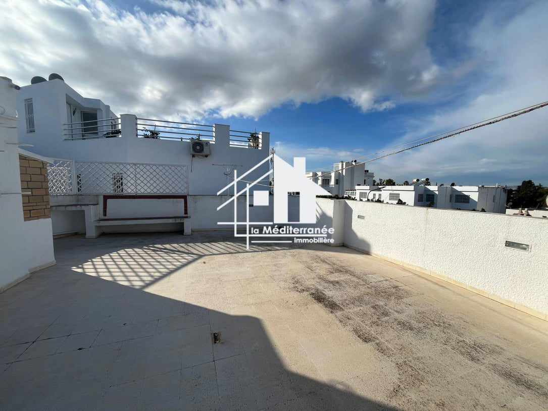 A louer duplex s+3 à la Marsa