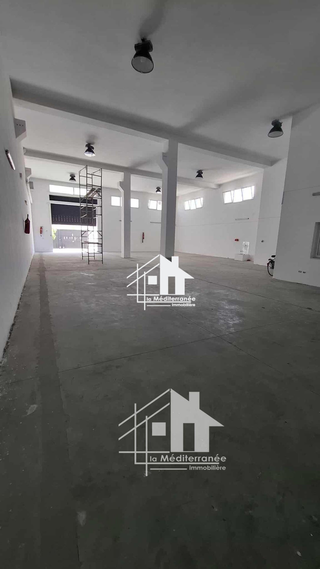 bel espace industriel à Saint Gobain