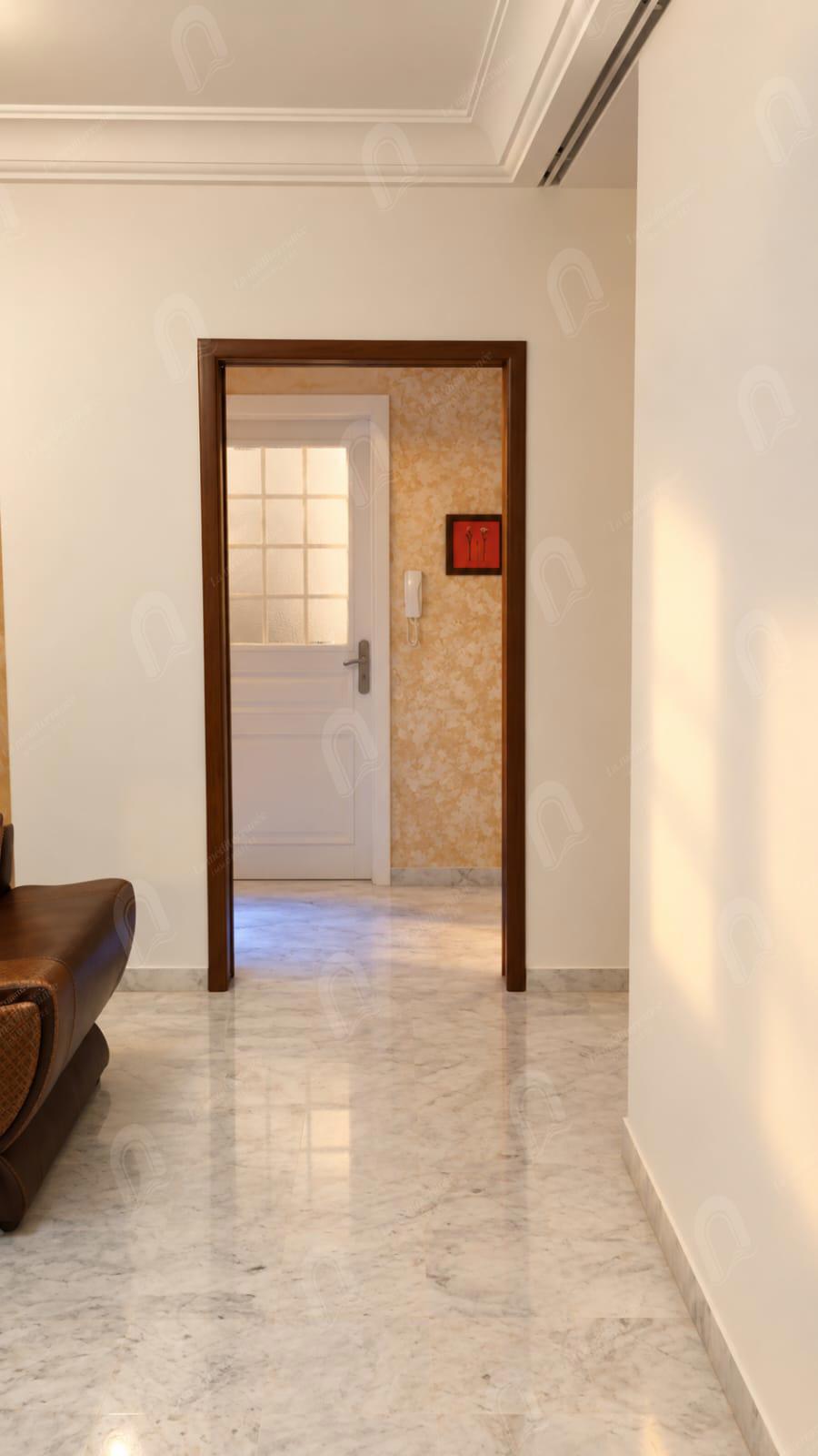 A louer un appartement S+3 à bouchoucha