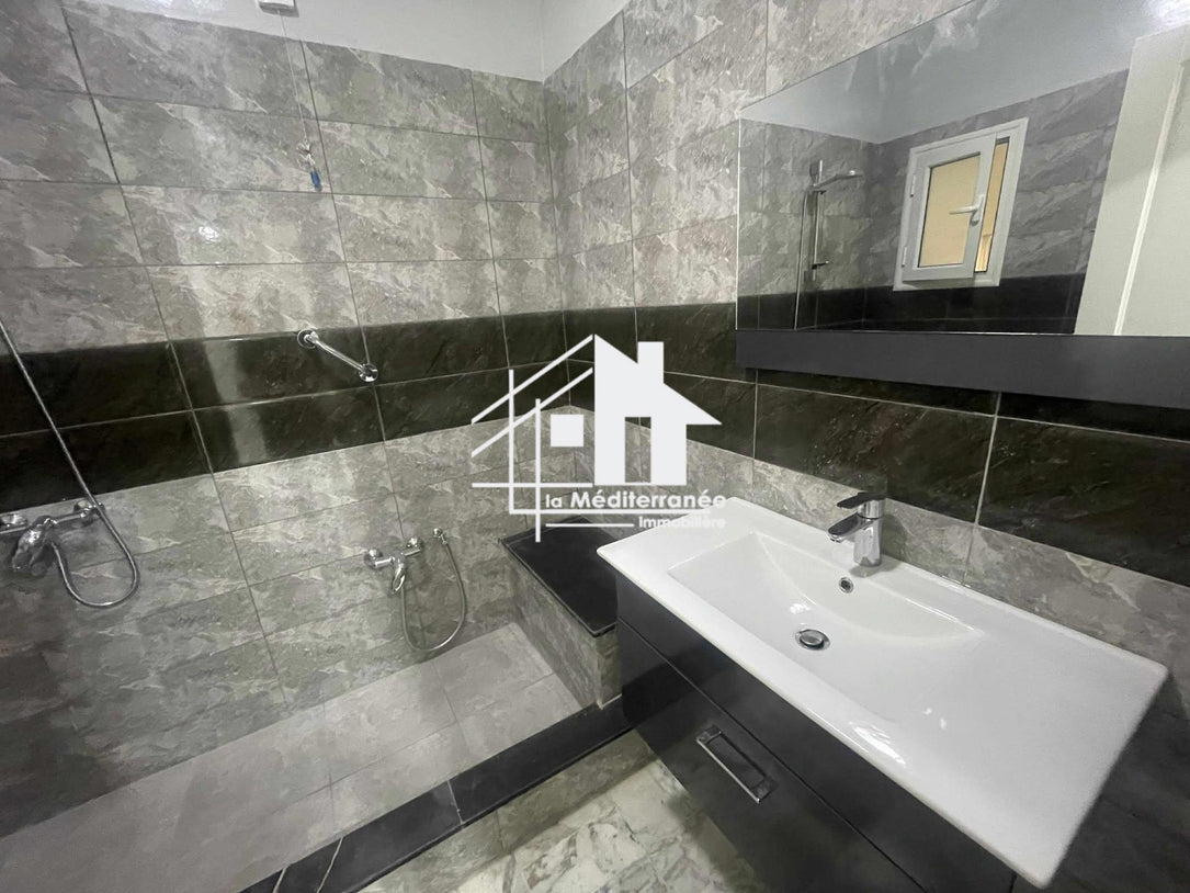 Appartement s2 rdc à Ezzahra