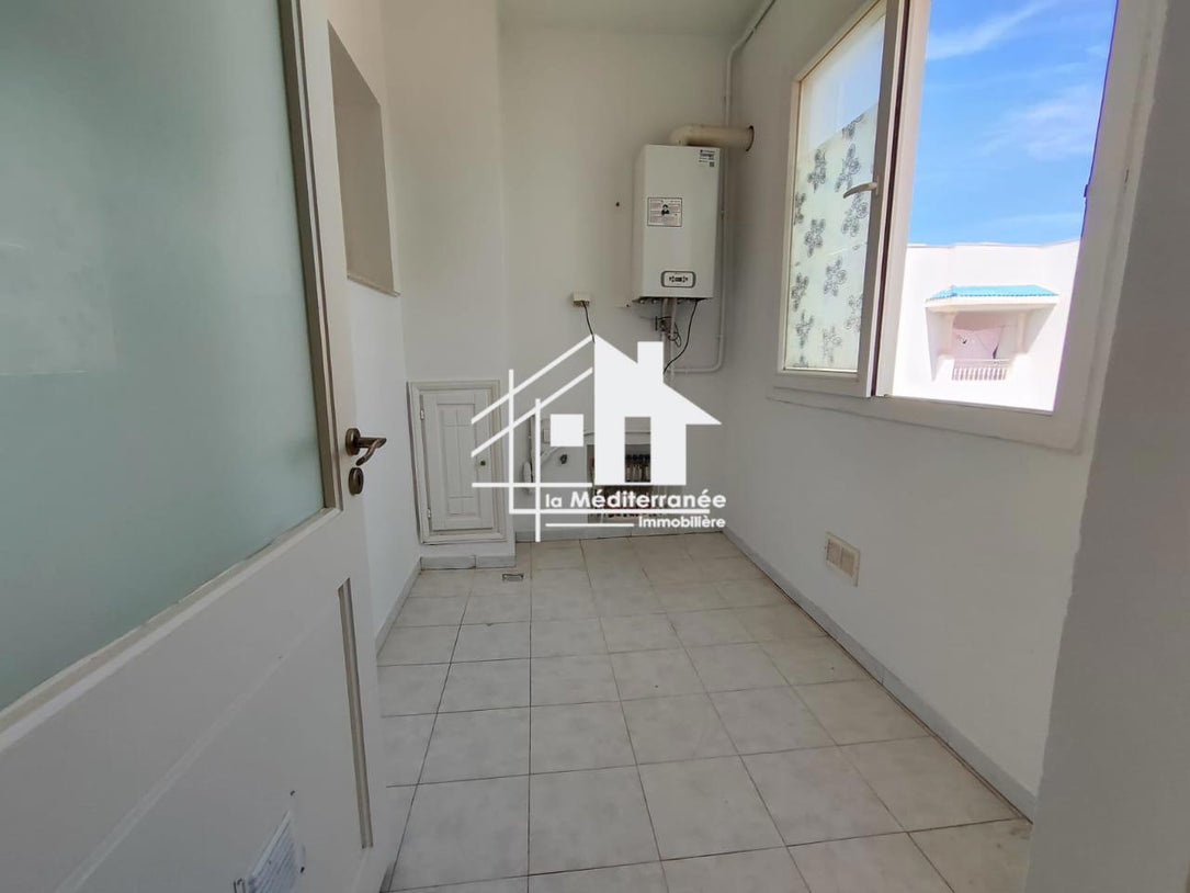 A vendre S+3 a Dar Fadhal, La Soukra