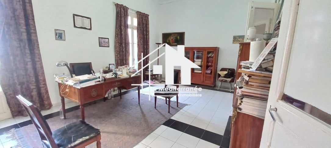 A vendre appartement S+5 au centre ville