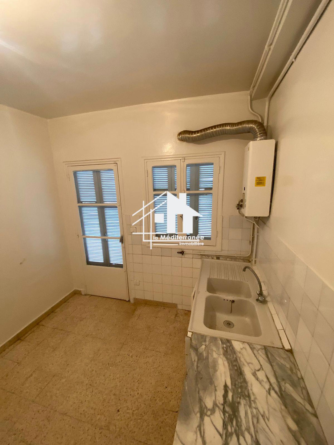 A vendre appartement S+2 à ksar said